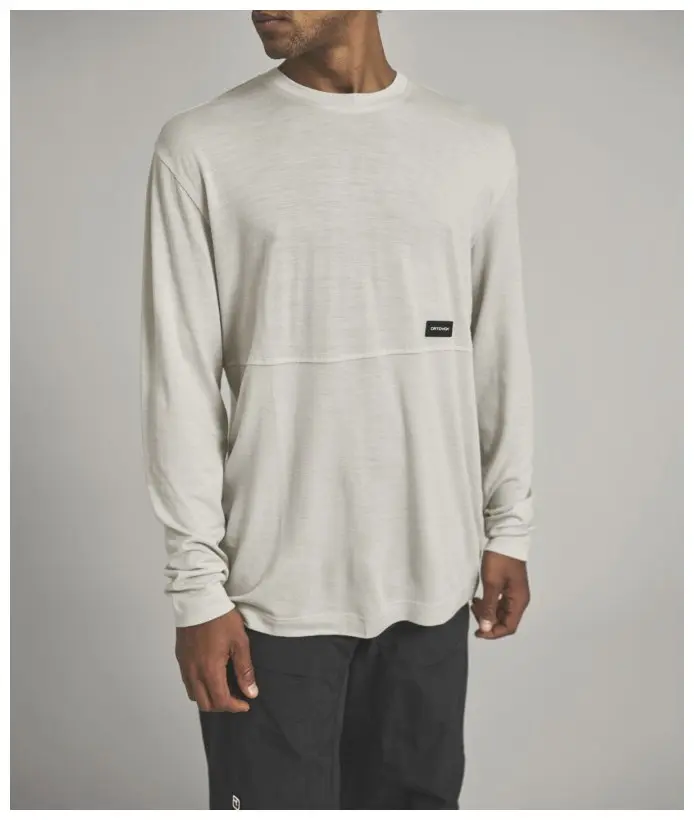 372292-83078-185_MERINO_PATCH_LS_M-D-02.jpg 185 Merino Patch LS M