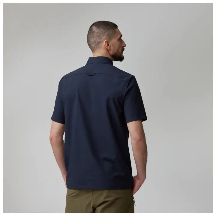 High_Coast_Pack_Shirt_SS_M_12600249-555_D_MODEL_1233.jpg High Coast Pack Shirt SS M