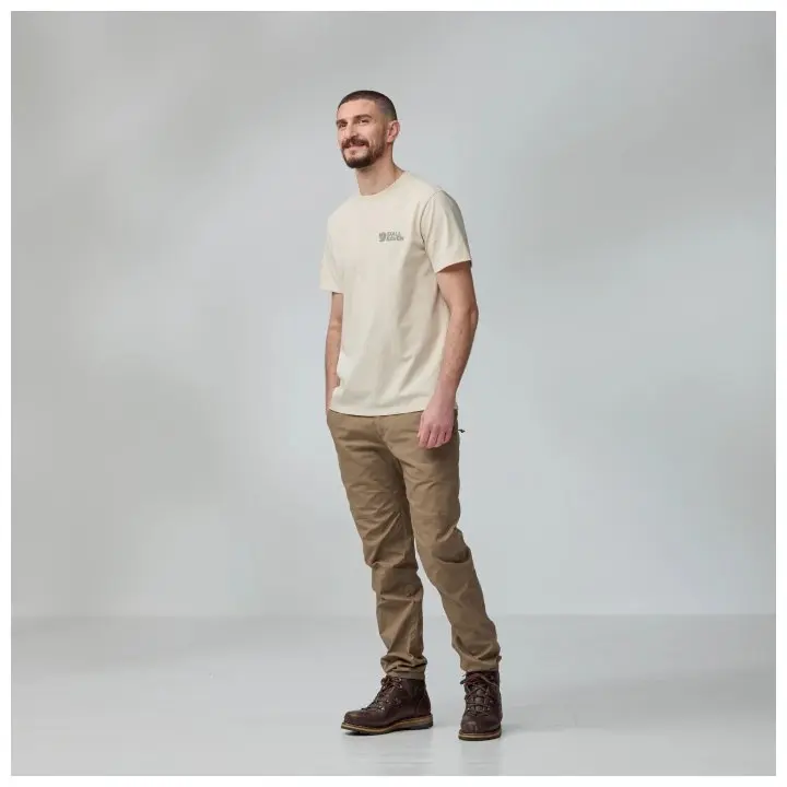 Fjallraven_Heavy_Classic_T-Shirt_M_12600232-113_C_MODEL_0576.jpg Fjällräven Heavy Classic T-shirt M