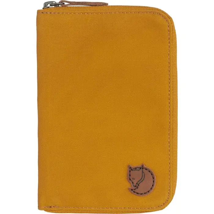 Passport Wallet Farbe: 166 - Acorn - Passport Wallet