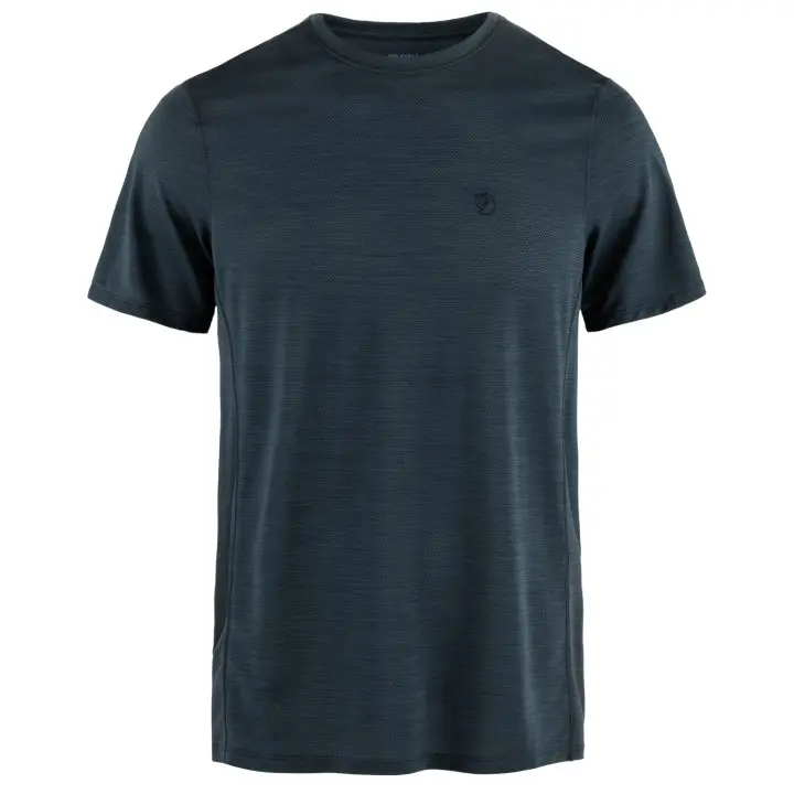 Abisko_Lite_SS_M_12600257-555_A_MAIN_FJR.jpg Farbe: Dark Navy 555 - Abisko Lite SS M