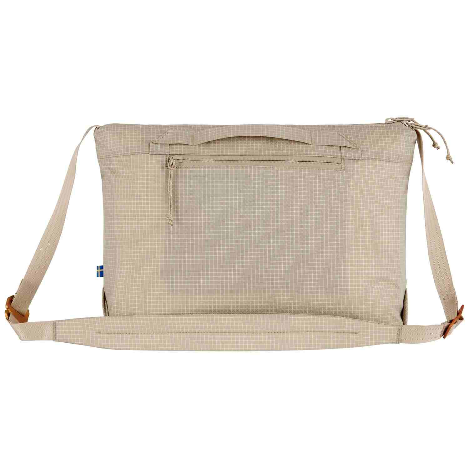 High_Coast_Pro_Crossbody_23200394-118_B_MAIN.jpg High Coast Pro Shoulder Bag