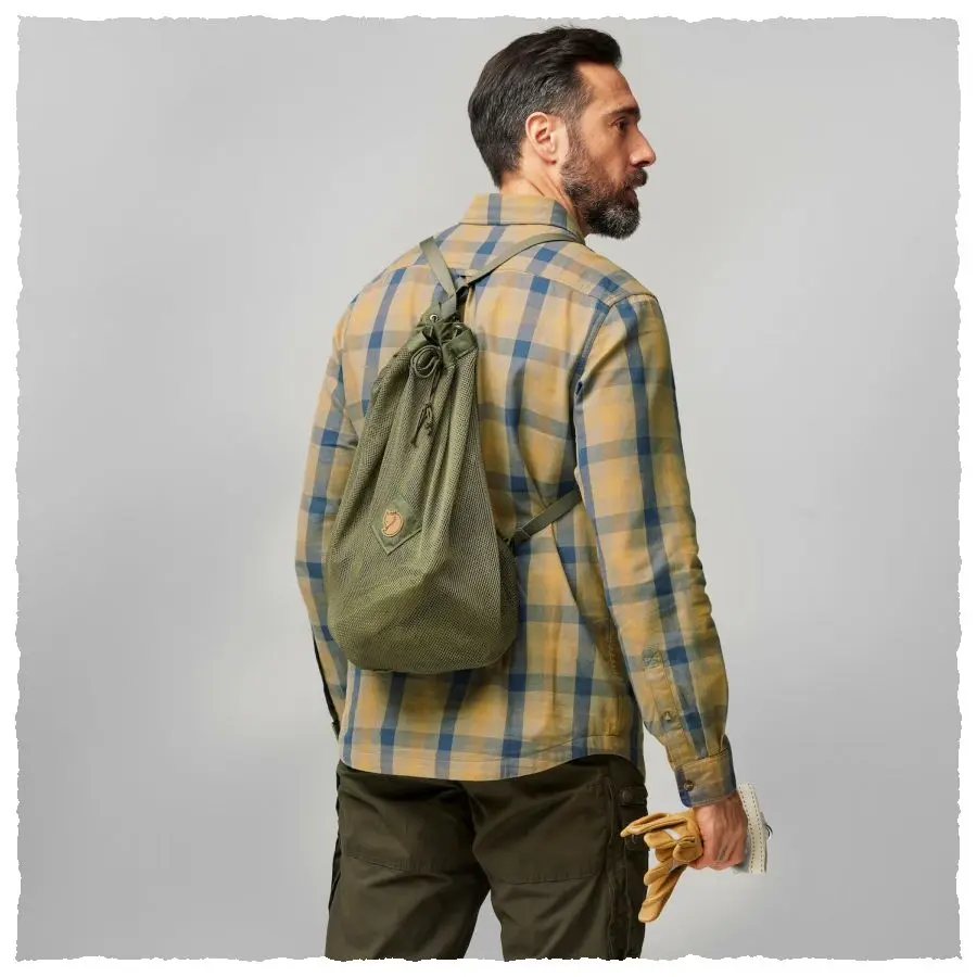 Singi_Mesh_Bag_23100146-620_C_MODEL_FJR.jpg Singi Mesh Bag