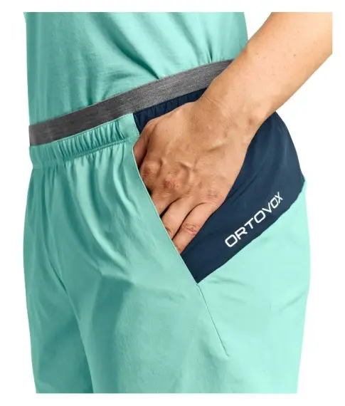 62645-61301-PIZ_SELVA_SHORTS_W_ice_waterfall-D-02.jpg Piz Selva Shorts W