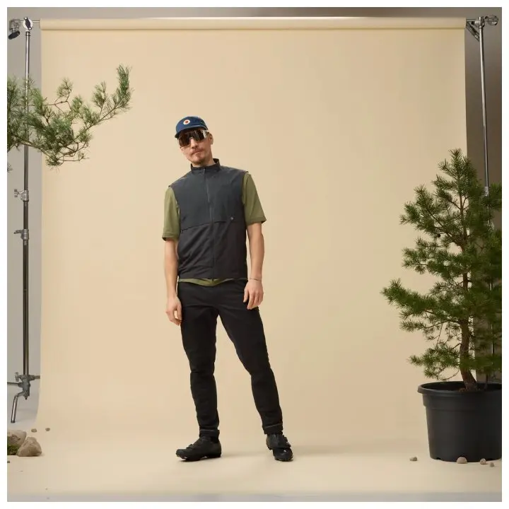 Hoja_Adventure_Vest_M_12500161-550_G_MODEL_0243.jpg Hoja Adventure Vest M