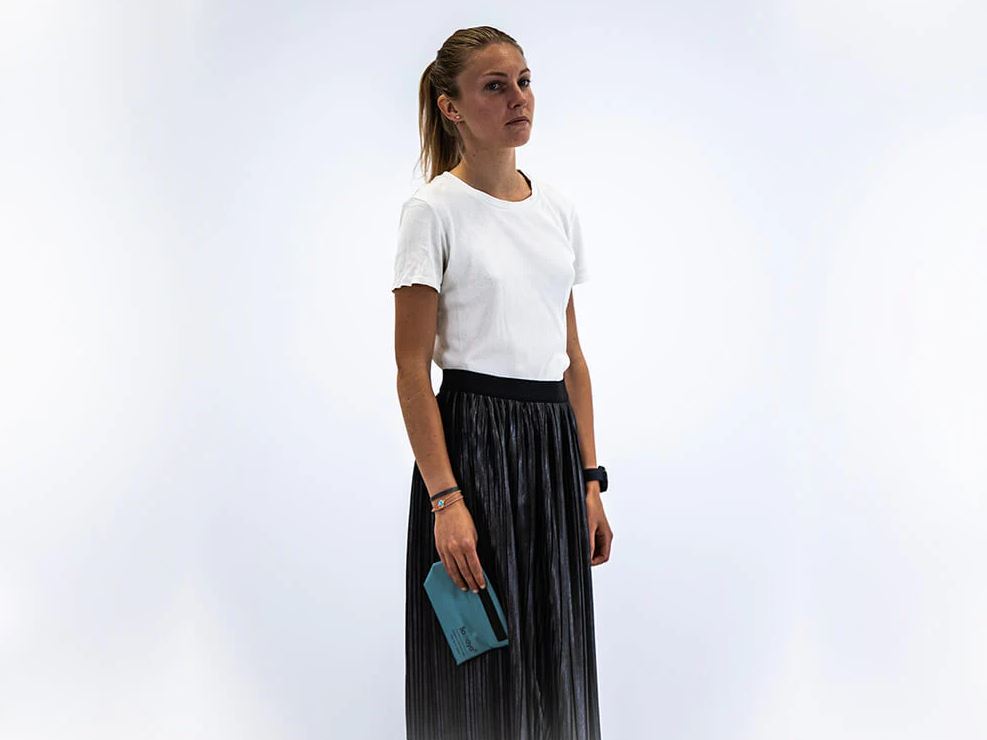 bleu.JPG Travel Case