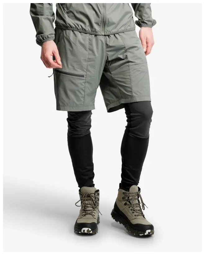 Tived Light Windbreaker Shorts M