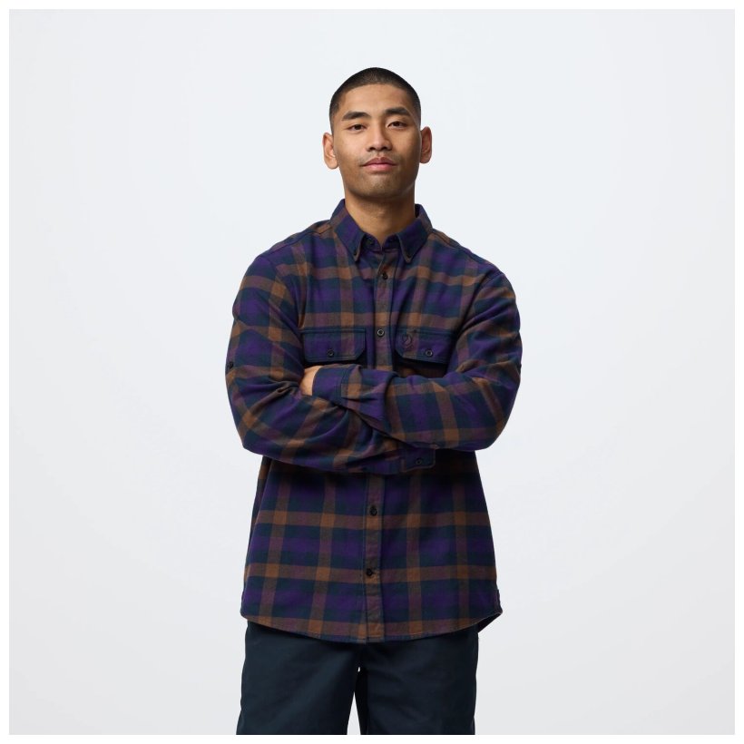 Skog_Relaxed_Shirt_M_12600355-555-425_F_MODEL_2182.jpg Skog Relaxed Shirt M