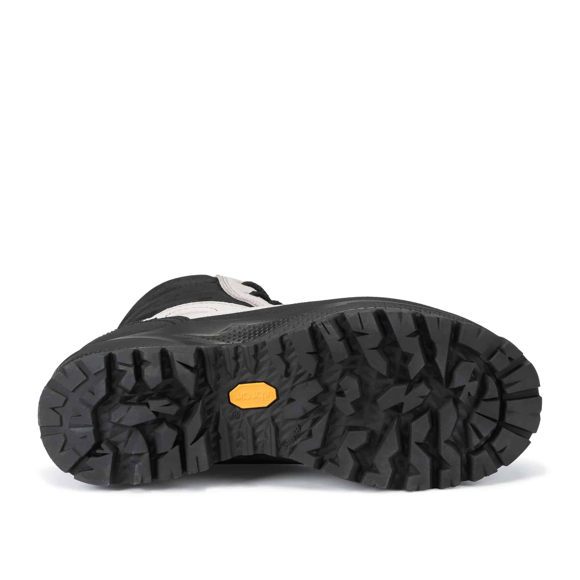 600701_105012_019.jpg Anvik II Lady GTX