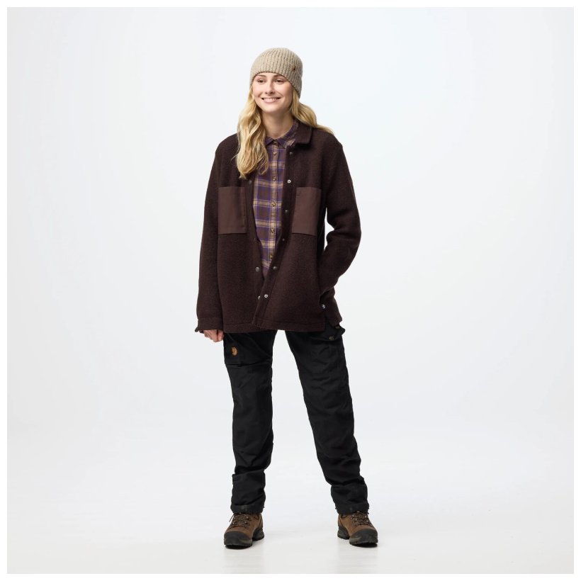 Kaitum_Overshirt_W_14600285-294_H_MODEL_2426.jpg Kaitum Overshirt W